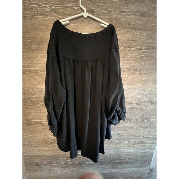 Torrid Long Sleeve Black Blouse Sz 2XL Buttons V Neck Boho Cottage Core - Picture 2 of 4